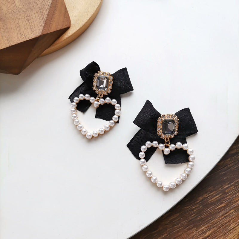 Silver Needle Temperament Retro Hepburn Style Earrings Sweet Cool Black Bow Earrings Love Pearl Earrings